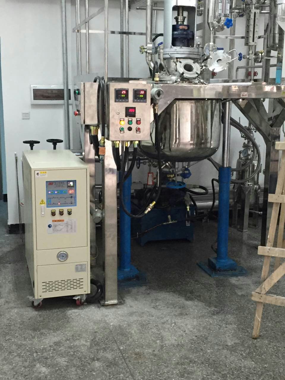 實(shí)驗反應釜控溫模溫機